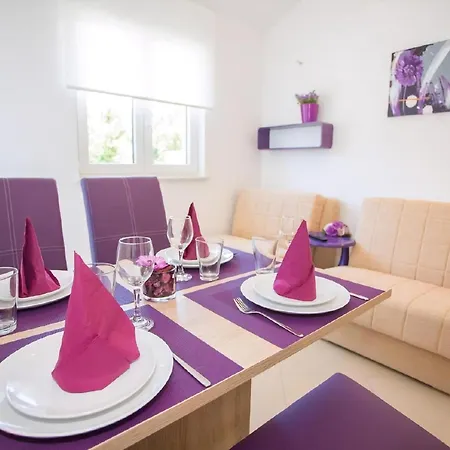 Birikina 5 Mit Pool * Nova Vas (Porec)